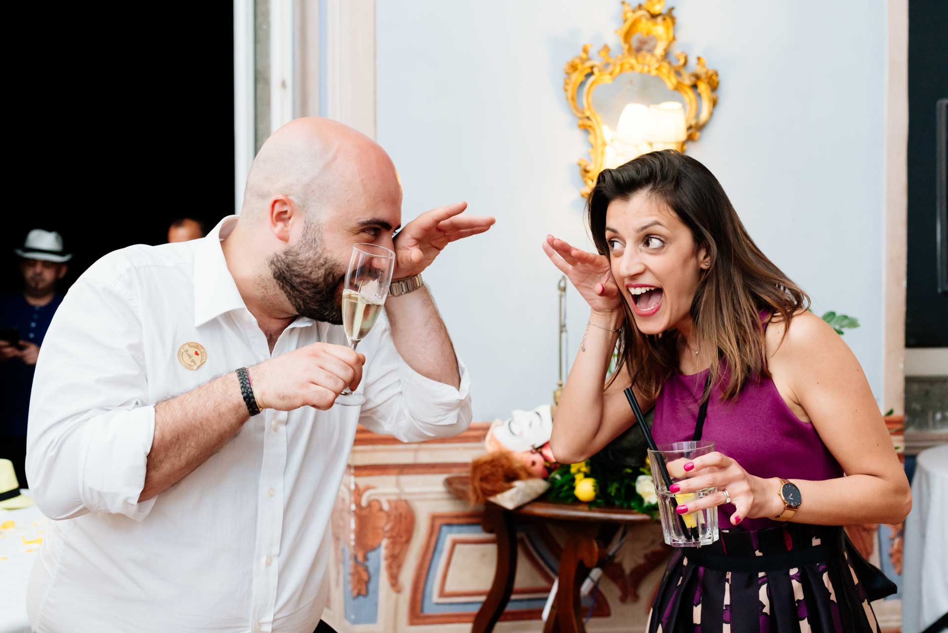 Invitati ballano durante il ricevimento di Matrimonio nel Park Hotel Villa Grazioli