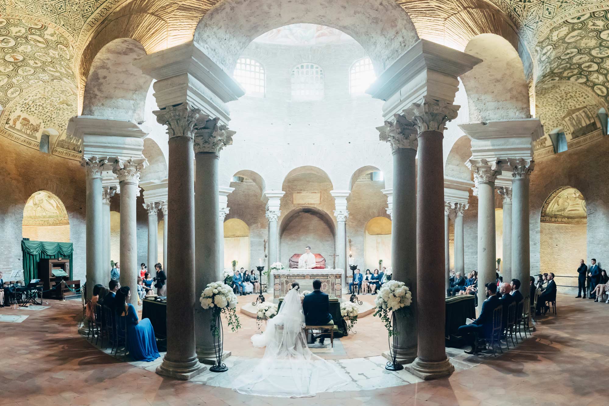 Mausoleo di Santa Costanza a Roma allestito per la cerimonia di Matrimonio